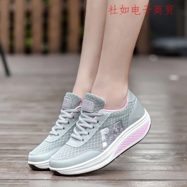 Giày Thể Thao Nữ Thời Trang Năng Động Giá Chỉ 359.640₫ Giảm Đến 18%
