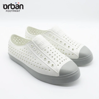 Giày Urban D95 Nhựa Mềm Đục Lỗ Thoáng Khí Chống Nước - Đi Mưa Biển Giá 129k 4