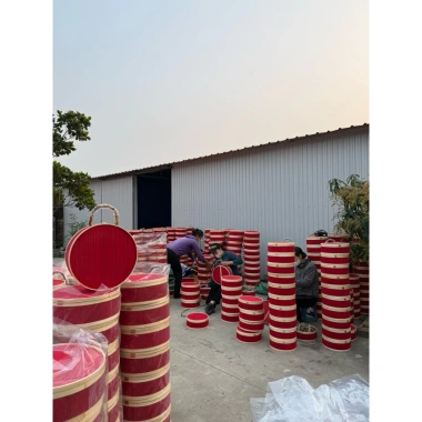 Giỏ quà Tết quạt đỏ tròn - Thiết kế sang trọng, giá ưu đãi 75.000 đồng, quà công ty 8 Giỏ quà Tết quạt đỏ tròn - Thiết kế sang trọng, giá ưu đãi 75.000 đồng, quà công ty 8