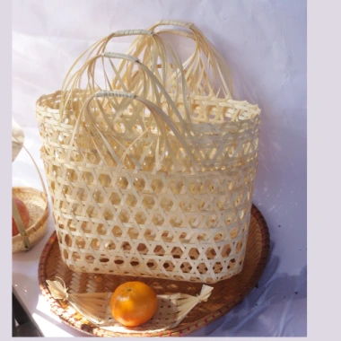 Giỏ tre đựng quà Tết - Làn tre chắc chắn, thân thiện môi trường, giá 15.000₫ 5