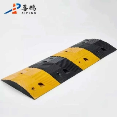 Gờ giảm tốc cao su 1m giá rẻ, kèm phụ kiện cho ô tô và xe máy – 65.000đ 5