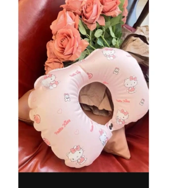 Gối bơm hơi chữ U gấp gọn du lịch - Nhỏ gọn, họa tiết Sanrio dễ thương 100.620₫