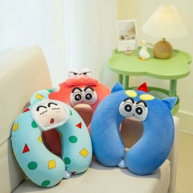 Gối chữ U cao su non Shin - Gối cổ văn phòng hình cậu bé bút chì, đệm êm, hỗ trợ lưng, giảm mỏi, giá 98.000đ | Mim Mim Store