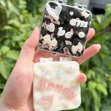 Gương Gập Cầm Tay VANNA Custom Tên - Quà Tặng Ý Nghĩa Dành Cho Bạn Gái, Giá 47.200đ 4