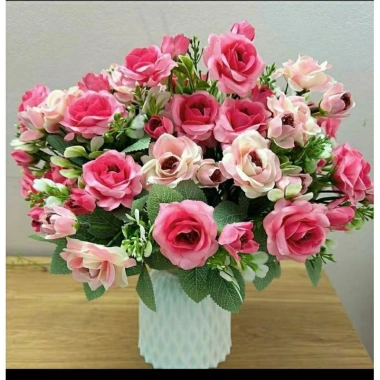 Hoa lụa cao cấp combo 4 cành hoa hồng tỷ muội 25cm tặng 1 bình nhựa cứng 7 hoa 7 nụ giá 155.000 VND