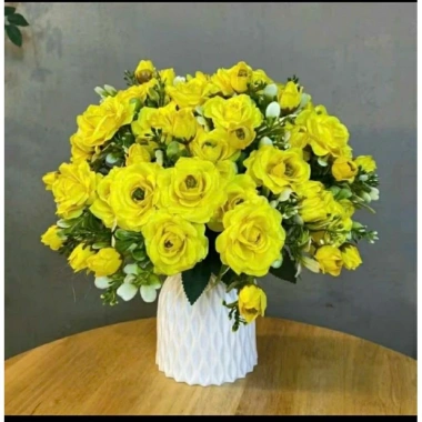 Hoa lụa cao cấp combo 4 cành hoa hồng tỷ muội 25cm tặng 1 bình nhựa cứng 7 hoa 7 nụ giá 155.000 VND