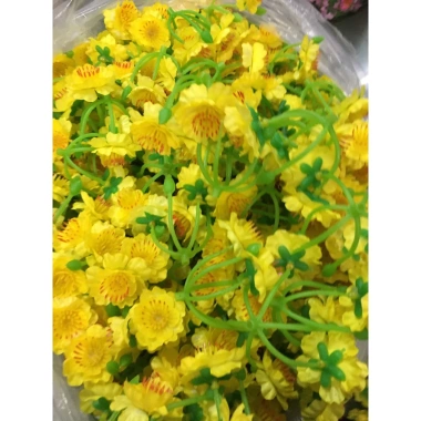 Hoa mai chùm 0,5kg + hoa đào chùm giả L2 - Trang trí Tết siêu rẻ 31.000₫ 2