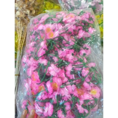 Hoa Mai và Đào Lụa Giả Trang Trí Tết - Decor Hội Chợ Xuân Giá 26.400₫ 9
