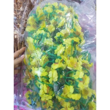 Hoa Mai và Đào Lụa Giả Trang Trí Tết - Decor Hội Chợ Xuân Giá 26.400₫ 10