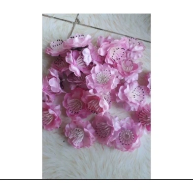 Hoa Mai và Hoa Đào Giả 1kg Trang Trí Tết Cổ Truyền - Giá Ưu Đãi 40.000 VNĐ
