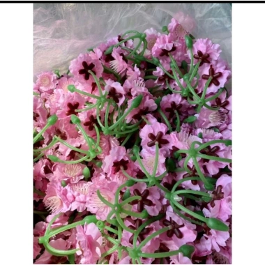 Hoa Mai và Hoa Đào Giả 1kg Trang Trí Tết Cổ Truyền - Giá Ưu Đãi 40.000 VNĐ