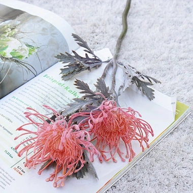 Hoa móng vuốt cua nhân tạo 2 nhánh ngắn phong cách pincushion – trang trí lễ hội, vòng hoa, bình hoa cho phòng cưới