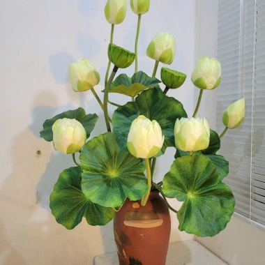 Hoa sen lụa trang trí sang trọng, giá ưu đãi 99.000đ, decor nội thất, chất liệu mềm mại, thiết kế tinh tế