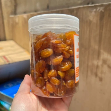 Hộp 500g Mứt Hồng Bì Sấy Dẻo Chua Ngọt - Chua Nhiều, Giá Ưu Đãi 90.000₫ 2 Hộp 500g Mứt Hồng Bì Sấy Dẻo Chua Ngọt - Chua Nhiều, Giá Ưu Đãi 90.000₫ 2