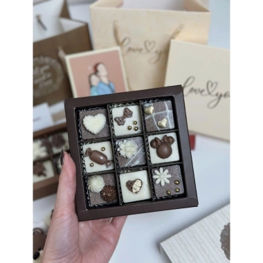Hộp Chocolate Tone Xanh Pastel Nâu Tây 6-9 Viên + Túi Thiệp – Quà Lãng Mạn Cho Cặp Đôi Giá Ưu Đãi 175k 5 Hộp Chocolate Tone Xanh Pastel Nâu Tây 6-9 Viên + Túi Thiệp – Quà Lãng Mạn Cho Cặp Đôi Giá Ưu Đãi 175k 5