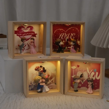 Hộp Đèn Khung Gỗ Cặp Đôi Tình Nhân - Đèn LED Trang Trí, Quà Tặng Kỷ Niệm Ngày Cưới Valentine Noel - Giá 149.000 VND 2