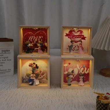 Hộp Đèn Khung Gỗ Cặp Đôi Tình Nhân - Đèn LED Trang Trí, Quà Tặng Kỷ Niệm Ngày Cưới Valentine Noel - Giá 149.000 VND 9