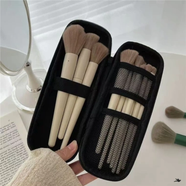 Hộp Đựng Cọ Trang Điểm EVA - Túi Makeup Nhỏ Gọn, Tiện Lợi, Giá Ưu Đãi 28.050 VND 6
