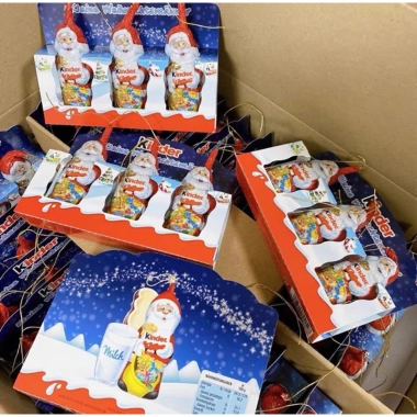 Hộp quà socola trứng sữa hình ông già Noel Kinder Three Đức - Giá chỉ 109.000₫ 4 Hộp quà socola trứng sữa hình ông già Noel Kinder Three Đức - Giá chỉ 109.000₫ 4