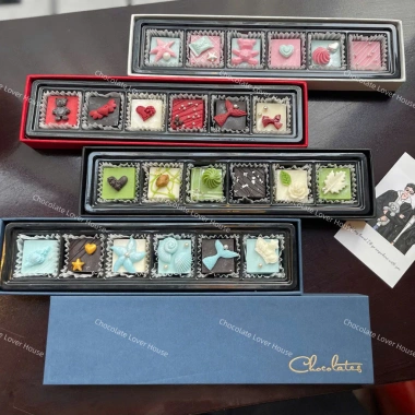 Hộp Sô Cô La Valentine 8 viên Đẹp sang, Decor cứng cáp, Lắp đậy Luxury, Kèm túi thiệp cao cấp
