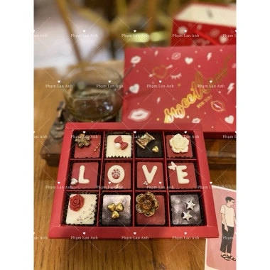 Hộp Socola 12V Decor - Quà Tặng Valentine Ngọt Ngào, Giá Ưu Đãi 145.000₫