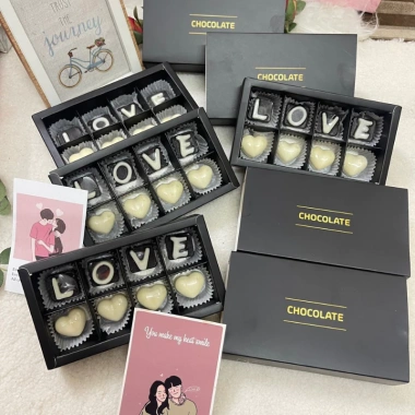 Hộp Socola AVY Trắng Đen Mix – Quà Valentine Người Yêu Siêu Ngon Ít Ngọt Giá Sỉ 69k