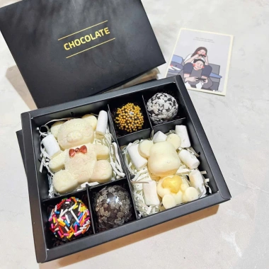 Hộp Socola Truffle 4-8 Viên Mix Gấu AVY - Quà Valentine Ngon, Ít Ngọt, kèm thiệp 10