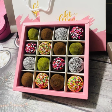 Hộp Socola Truffle Vuông 16 Viên AVY - Quà Valentine Siêu Ngon, Giá Sỉ 179.000