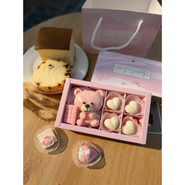 Hộp socola Valentine 12 viên, hương thơm ngọt ngào, giá ưu đãi 90.000 VND - quà tặng lãng mạn