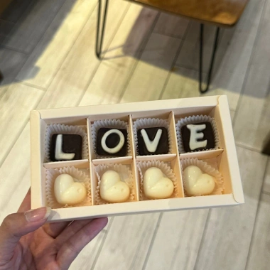 Hộp Socola Valentine Enzi 8 Viên Chữ Love - Quà Ngọt Ngào, Ý Nghĩa, Giá Sỉ 76.500 VND 3