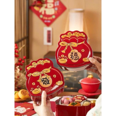 Hộp thiếc kẹo múi cam hình Túi Thần Tài May Mắn Topsavor - 58.200đ, ưu đãi Tết 4
