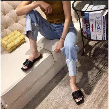 HOT Dép lê nữ bệt quai ngang nhún nhúm, mũi vuông, đi biển mùa hè - 35k