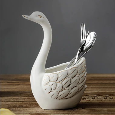 Hũ sứ viền vàng cắm hoa decor và thìa nĩa inox cao cấp Home Luxury 45.000₫