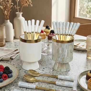 Hũ sứ viền vàng cắm hoa decor và thìa nĩa inox cao cấp Home Luxury 45.000₫