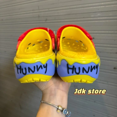 JDK Store Dép Sục Platform Hoạ Tiết Gấu Pooh Đế Cao 5cm - Giá 540.000 VND 9 JDK Store Dép Sục Platform Hoạ Tiết Gấu Pooh Đế Cao 5cm - Giá 540.000 VND 9