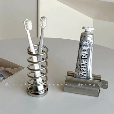 Kem Đánh Răng Máy Bóp Inox 304 Hàn Quốc Kim Loại cho Mặt và Bàn Giá 72.600 VND