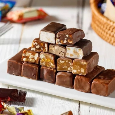Kẹo socola mix vị lâu đài, búp bê, cô gái siêu ngon 500g - Giá chỉ 59.900 VND