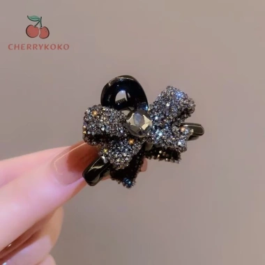 Kẹp nơ kim cương giả phong cách Hàn Quốc nữ - kẹp nổ đính kim cương, giá 14.110 VND 10 Kẹp nơ kim cương giả phong cách Hàn Quốc nữ - kẹp nổ đính kim cương, giá 14.110 VND 10