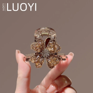 Kẹp tóc đá hình hoa màu champagne 5.5cm - Sang trọng, giá ưu đãi 100.860 VND