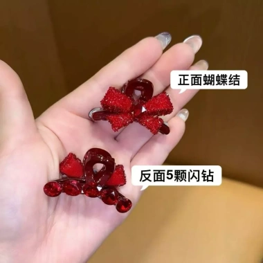 Kẹp tóc nơ nữ xinh xắn - Hoàn hảo cho Tết và đi chơi, giá chỉ 17.000 đồng