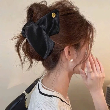 Kẹp tóc tam giác satin XT1 - Tạo phồng tóc siêu hot, giảm còn 29.900₫ 9 Kẹp tóc tam giác satin XT1 - Tạo phồng tóc siêu hot, giảm còn 29.900₫ 9
