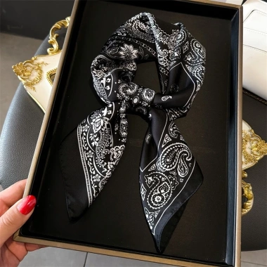 Khăn Lụa 70cm Sang Trọng Thời Trang - Khăn Vuông In Bandanna A112 Giá 31.500₫