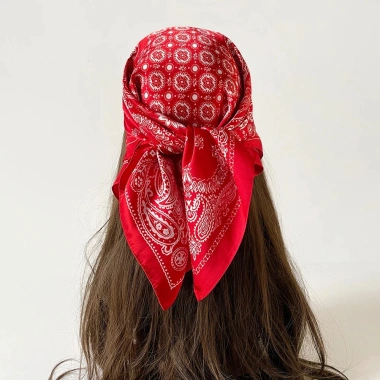 Khăn Lụa 70cm Sang Trọng Thời Trang - Khăn Vuông In Bandanna A112 Giá 31.500₫