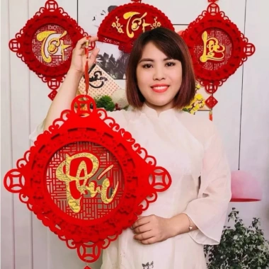 Khánh treo Tết hình tròn nơ đỏ may mắn 2.026 - liễn nhung trang trí nhà, chỉ 34.900₫