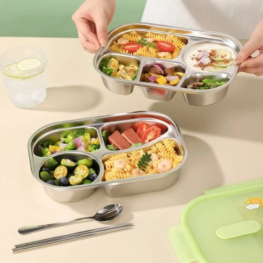 Khay cơm inox 304 4-5 ngăn có nắp cho bé, màu xanh‑vàng họa tiết dễ thương CJ-004 90.999đ 6