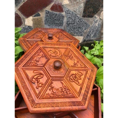 Khay đựng bánh kẹo Tết Trạm khắc chữ Phúc Lộc Thọ - Giá ưu đãi 258.000 VND