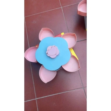 Khay đựng mứt bánh kẹo Tết 2 tầng 10 cánh xoay 360 độ - Trưng bày đẹp, chỉ 95.000 VND