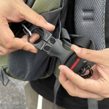 Khóa Chai Nước Du Lịch 1/2 Đôi - Carabiner, Kẹp Giữ Ấm, Dùng Cho Ba Lô Leo Núi & Cắm Trại - 35.208 VND