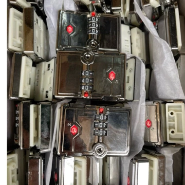 Khoá số thay thế cho Vali khung nhôm, khoá sập kèm chốt sắt, dễ lắp, giá 31.999đ