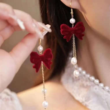 Khuyên tai họa tiết nhung đỏ mừng Tết – Bông tai Merry Christmas giá 27.000 VNĐ 5